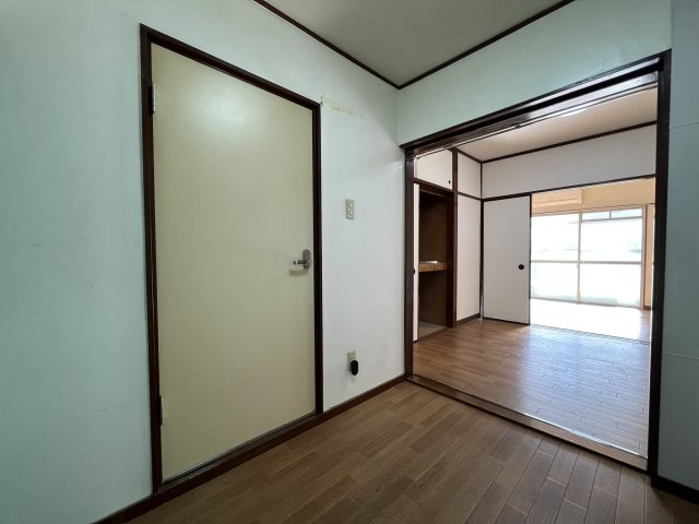 長岡マンション 2階内装