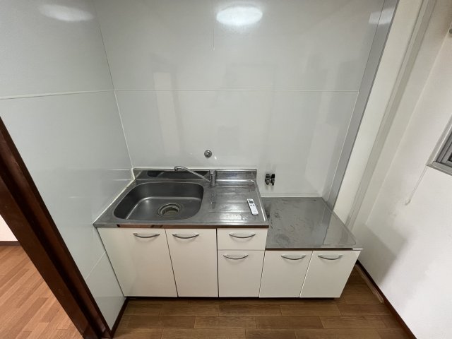 長岡マンション 2階キッチン