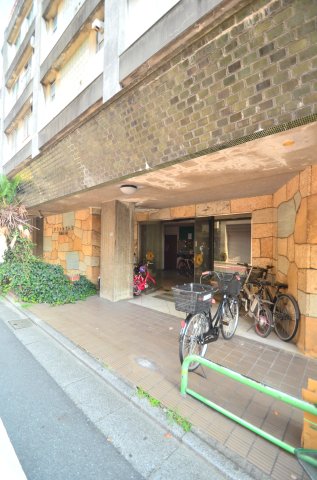 グランシャトウ本館 5階エントランス