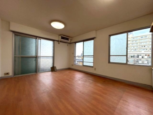 グランシャトウ本館 5階居間・リビング