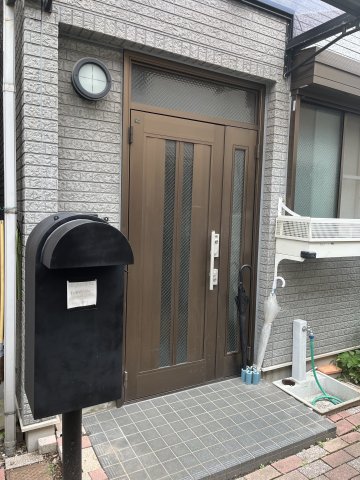 北区滝野川5丁目　貸戸建 1-3階玄関