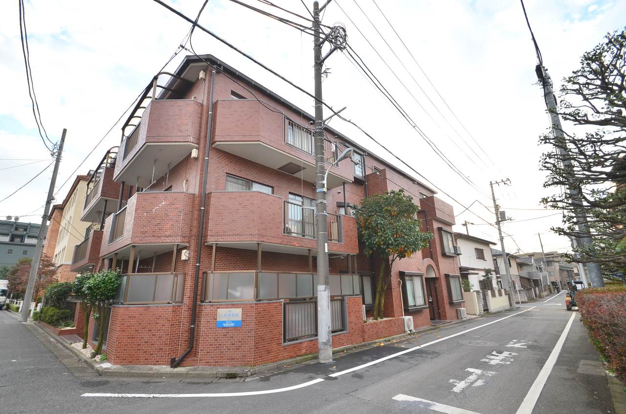 ウインヒルズ 3階外観