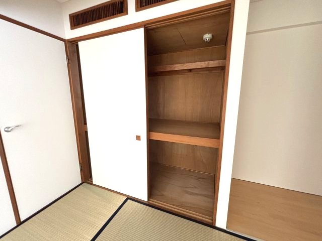 シティヴィラ本町 7階収納