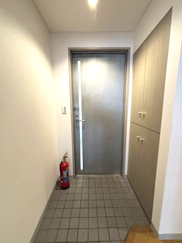 シティヴィラ本町 7階玄関