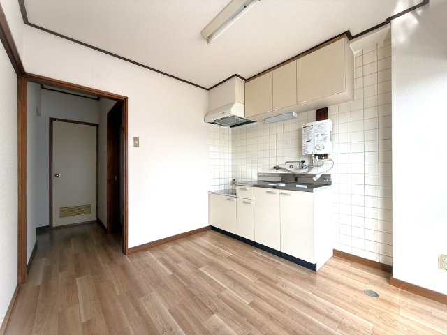 シャングリラ 4階外観