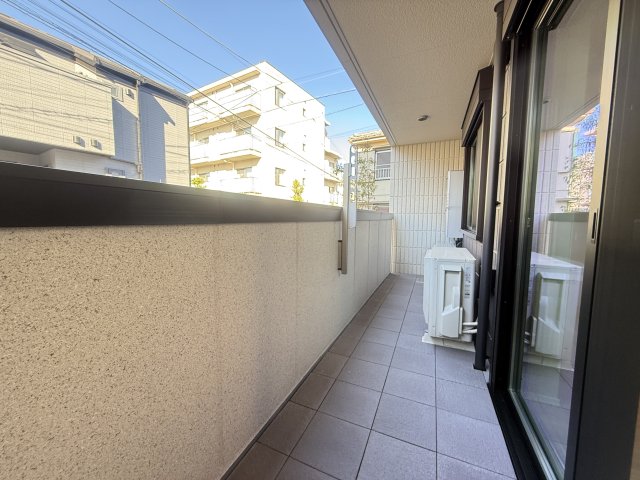 EL CIELO 1階バルコニー