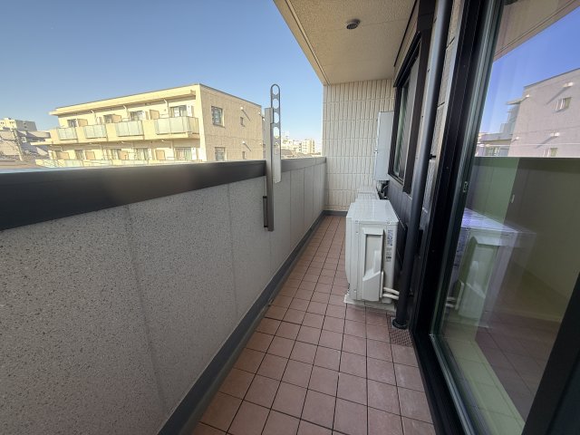 EL CIELO 3階バルコニー