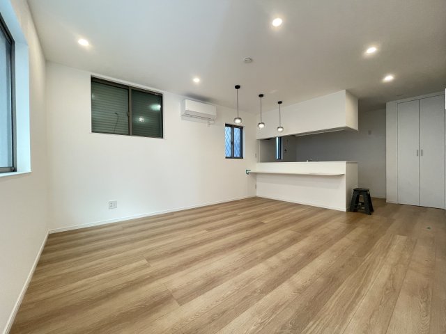 前野町３丁目戸建て 1-2階その他