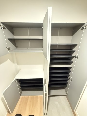 前野町３丁目戸建て 1-2階その他