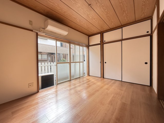 KTハイツ 1階寝室