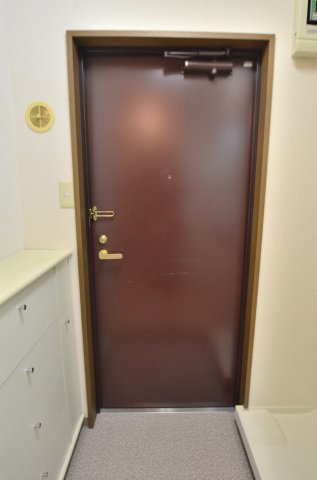 ドミール板橋本町 1階玄関