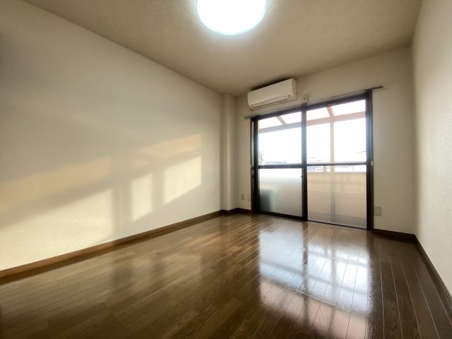 ドミール板橋本町 1階居間・リビング