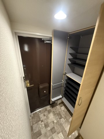 グローリィホーム 806玄関