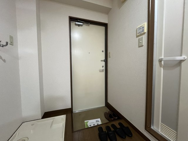 メゾン・フルールⅡ 1階玄関