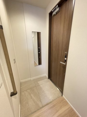 グランド　フルーレ浮間舟渡 2階玄関