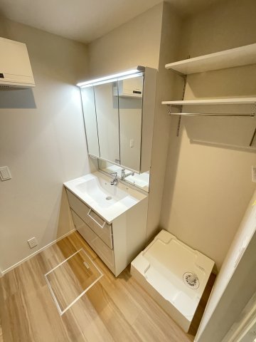 グランド　フルーレ　浮間舟渡 1階玄関