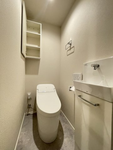 グランド　フルーレ　浮間舟渡 2階トイレ