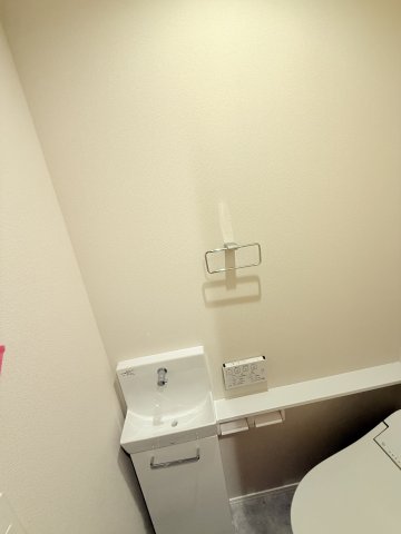 グランド　フルーレ　浮間舟渡 3階トイレ