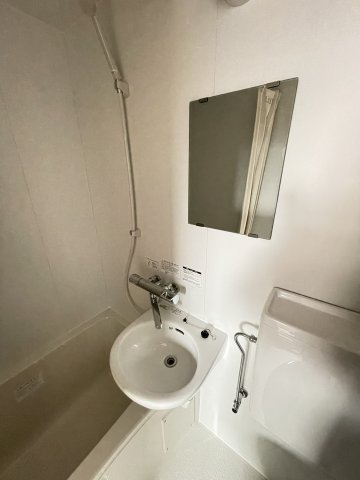 イーストハウス１ 1階洗面所