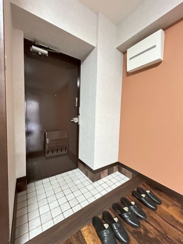 ウインテラス 1階玄関