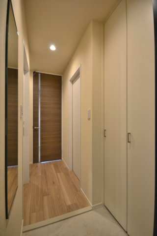 ココリュミエ 3階玄関