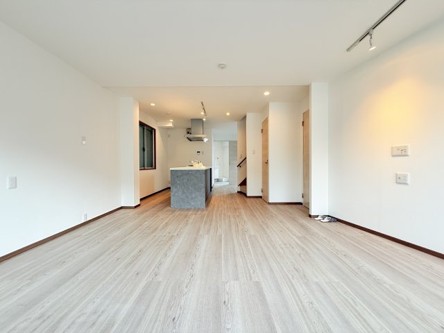 カトレアビル 2-3階居間・リビング