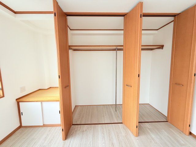 カトレアビル 2-3階収納