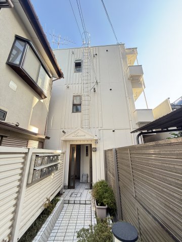 ラ・ヴニール大山 301外観