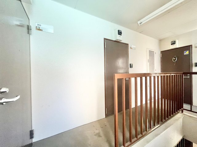 ラ・ヴニール大山 301ロビー