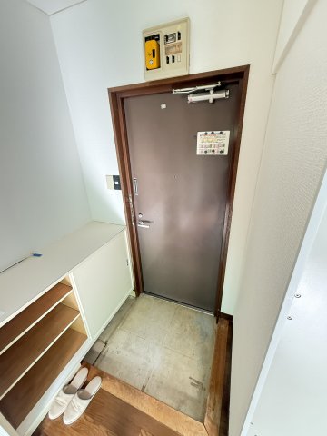 ラ・ヴニール大山 301玄関