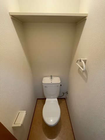 クレッセンド千川 2階トイレ