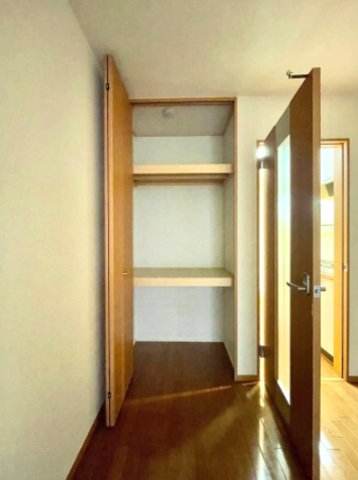 クレッセンド千川 2階収納