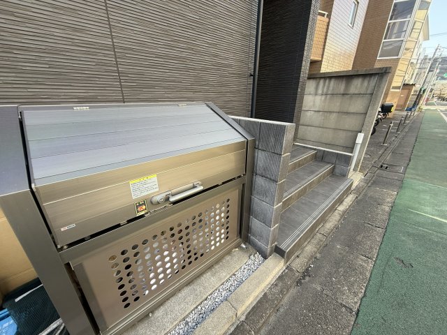 My Style蓮根 201エントランス