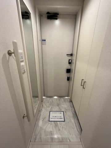 リネア 1階玄関