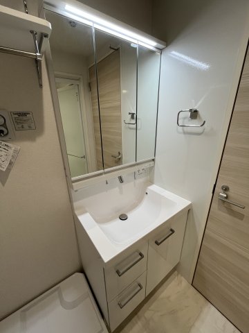 リネア 1階洗面所