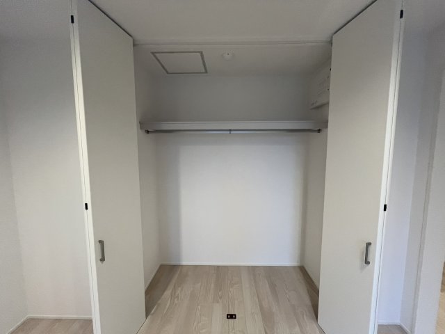 リネア 2階収納