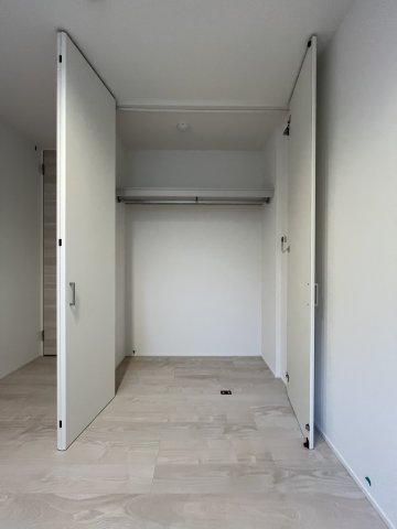 リネア 2階収納