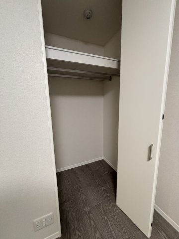 プルネ　メゾン 201収納