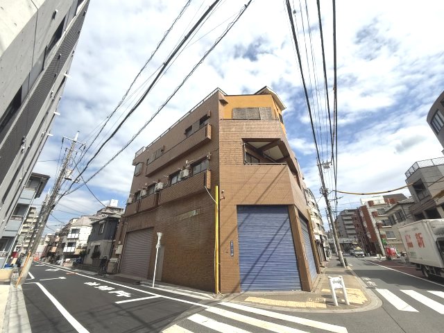 アライビル 3階外観