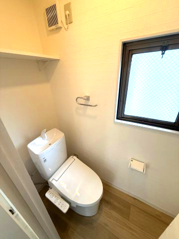 アライビル 3階トイレ