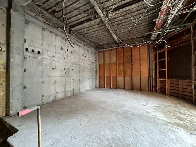 第一中尾ビル 1階内装