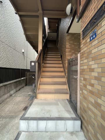 コーポ大友 2階エントランス