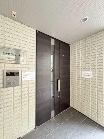 カーサフェリーチェ 1階エントランス