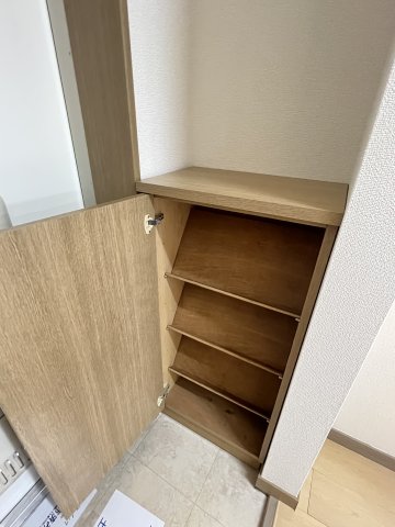 パルティーダ 1階収納