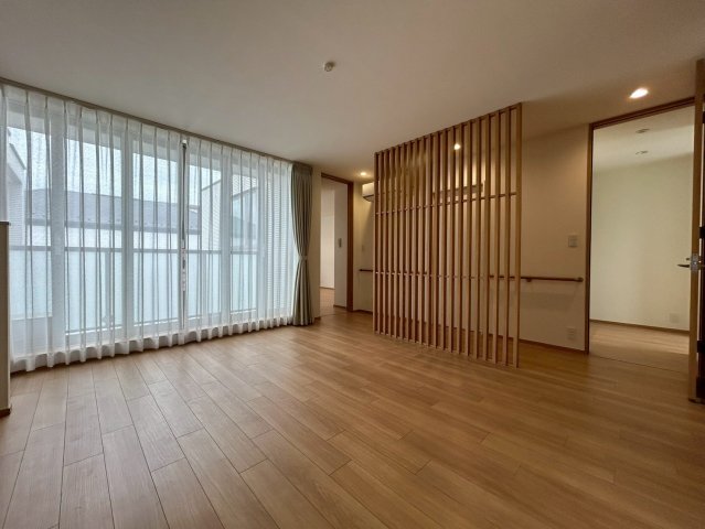 Ｔｒｅｓ　Ｃａｓａｓ 1-3階居間・リビング