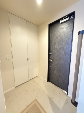 グランベルデ 205玄関