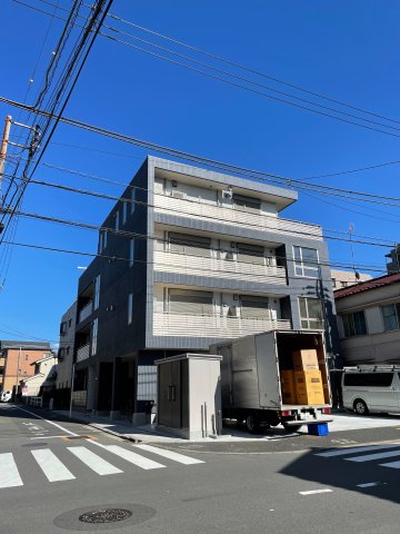 Opus・１ 2階外観