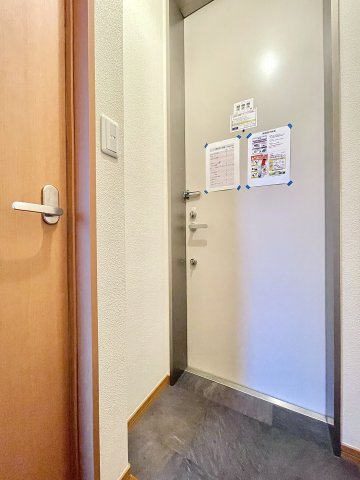 クレッセンド千川 1階玄関