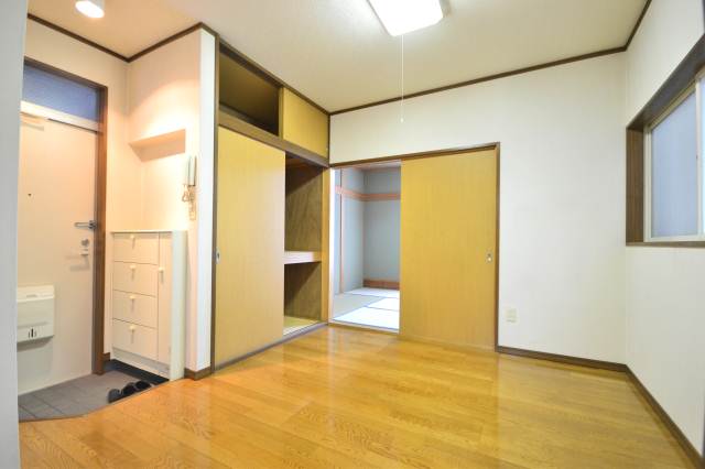 メゾン岩田 2階内装