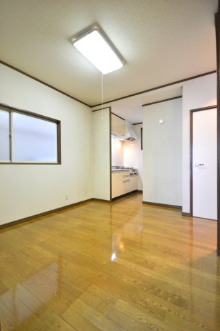 メゾン岩田 2階居間・リビング